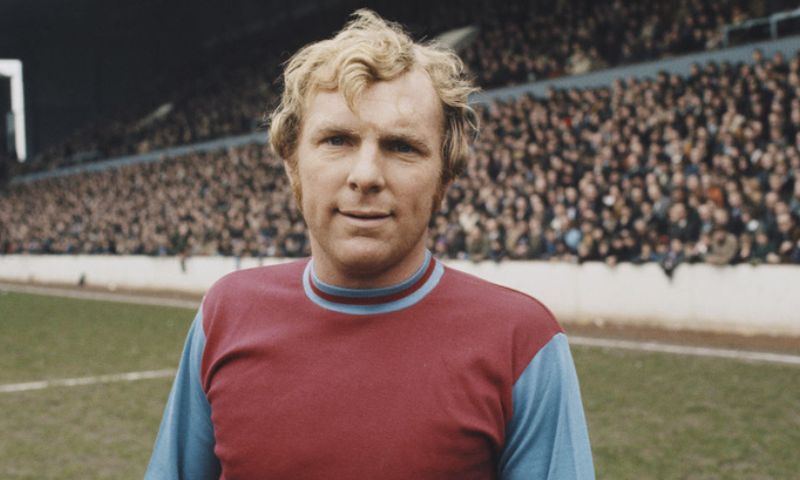 Tiểu Sử Bobby Moore - Thời Thơ Ấu và Bước Đầu Sự Nghiệp